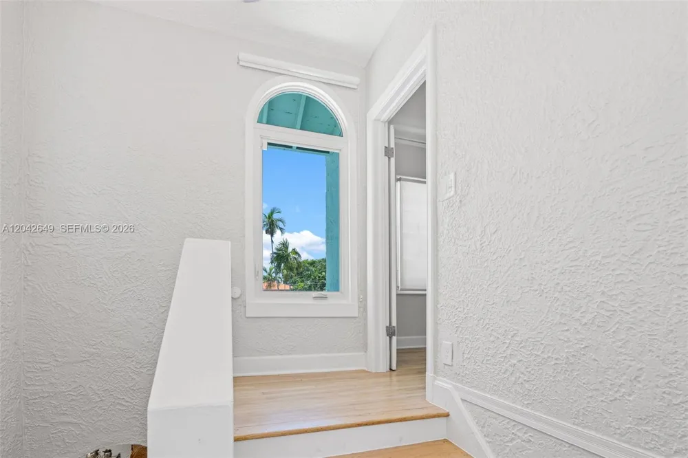 1209 La Mancha Ave Coral Gables, FL 33134