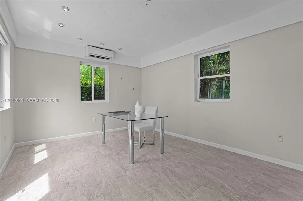 1209 La Mancha Ave Coral Gables, FL 33134