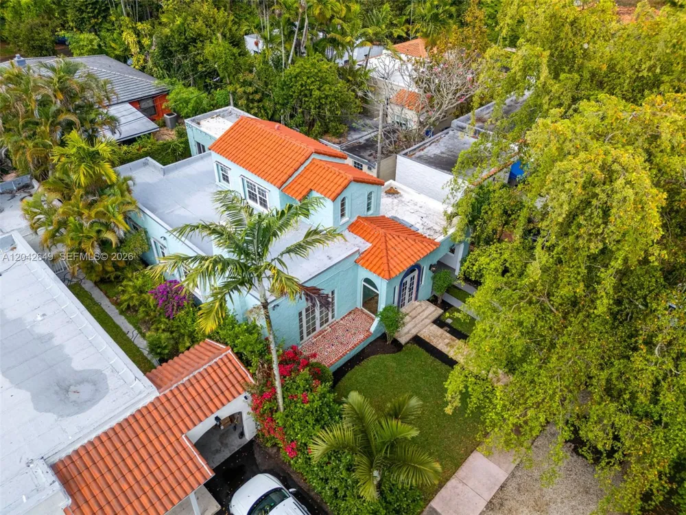 1209 La Mancha Ave Coral Gables, FL 33134