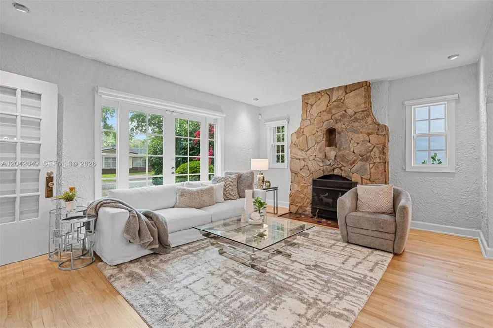 1209 La Mancha Ave Coral Gables, FL 33134