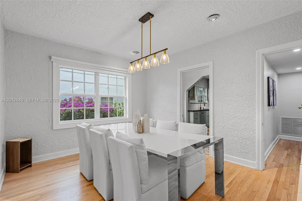 1209 La Mancha Ave Coral Gables, FL 33134