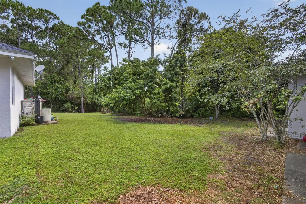 16571 78th Road Loxahatchee, FL 33470