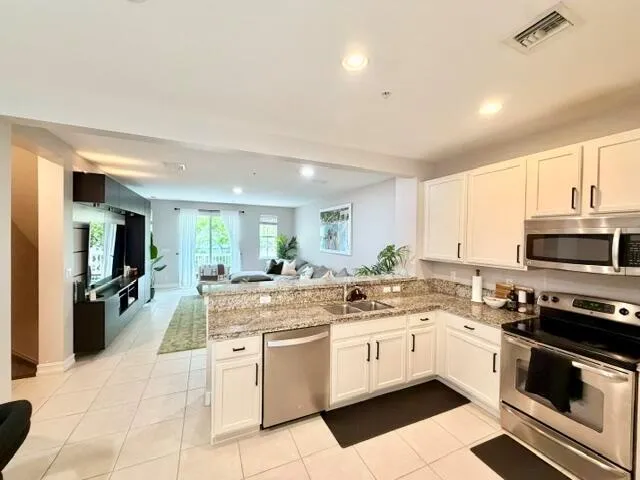 110 W Coda Circle Delray Beach, FL 33444