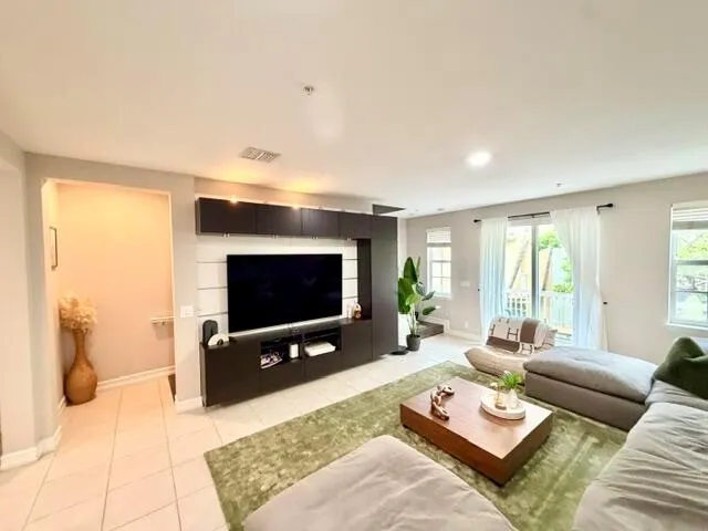 110 W Coda Circle Delray Beach, FL 33444