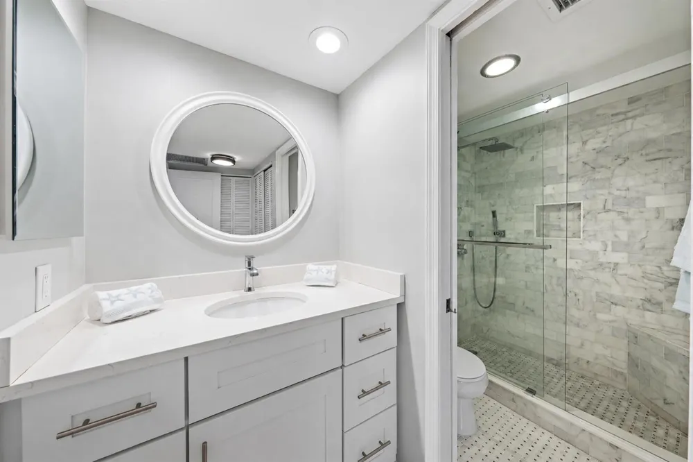 2800 Ocean Drive #B-7c Singer Island, FL 33404