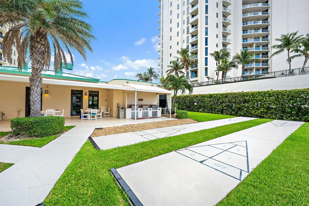 2800 Ocean Drive #B-7c Singer Island, FL 33404