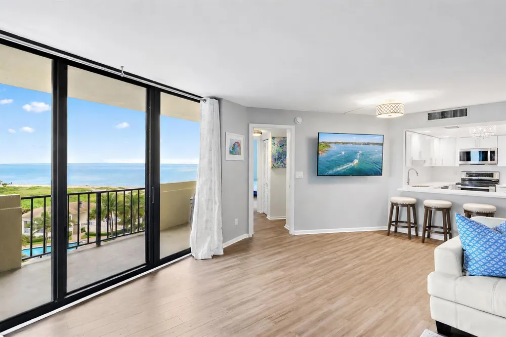 2800 Ocean Drive #B-7c Singer Island, FL 33404