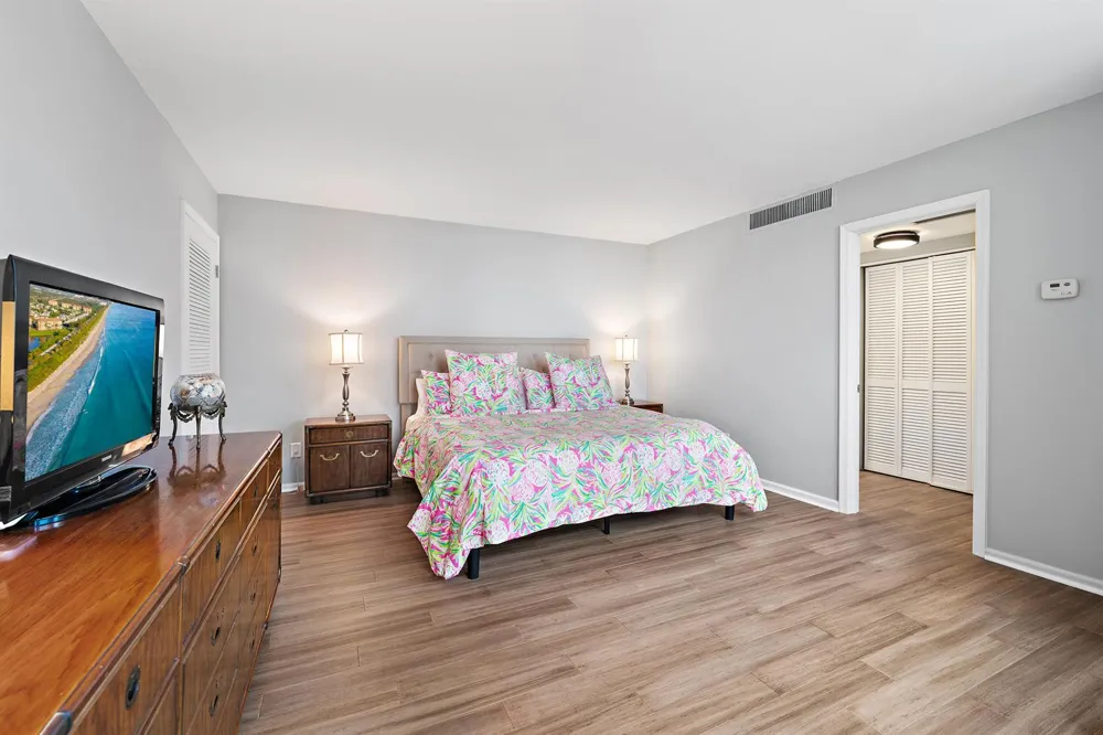2800 Ocean Drive #B-7c Singer Island, FL 33404