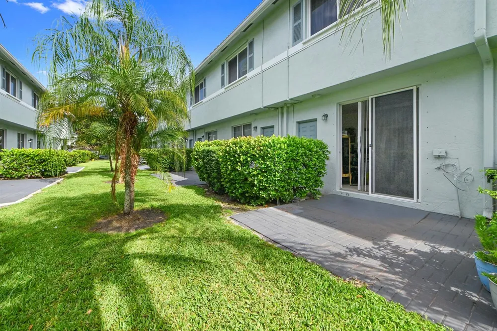 1941 Gardenia Court Riviera Beach, FL 33404