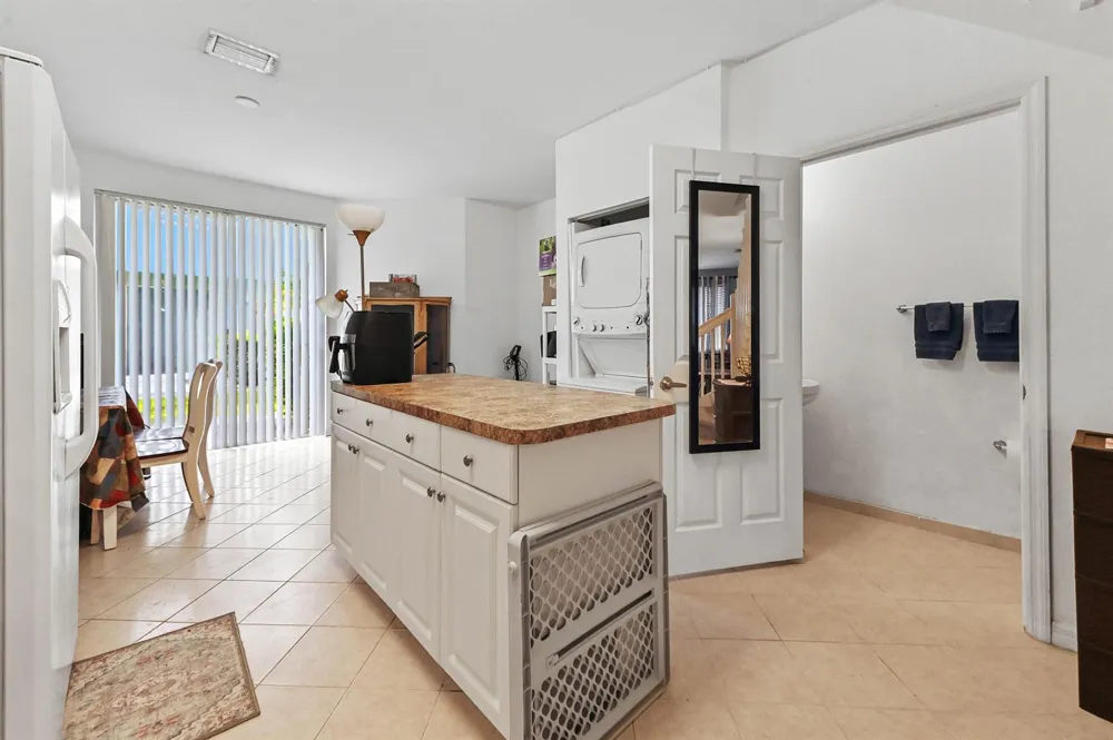 1941 Gardenia Court Riviera Beach, FL 33404