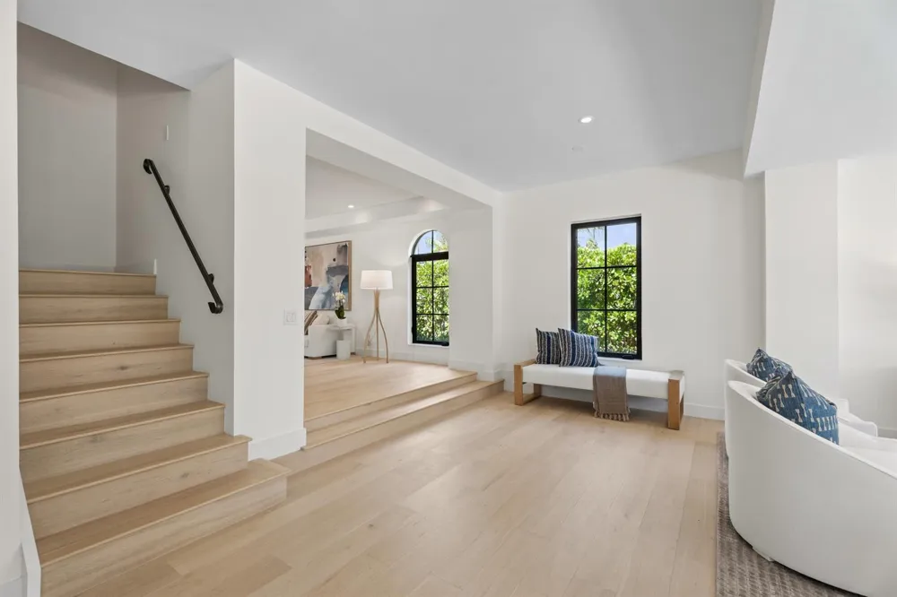 257 E Lakewood Road West Palm Beach, FL 33405