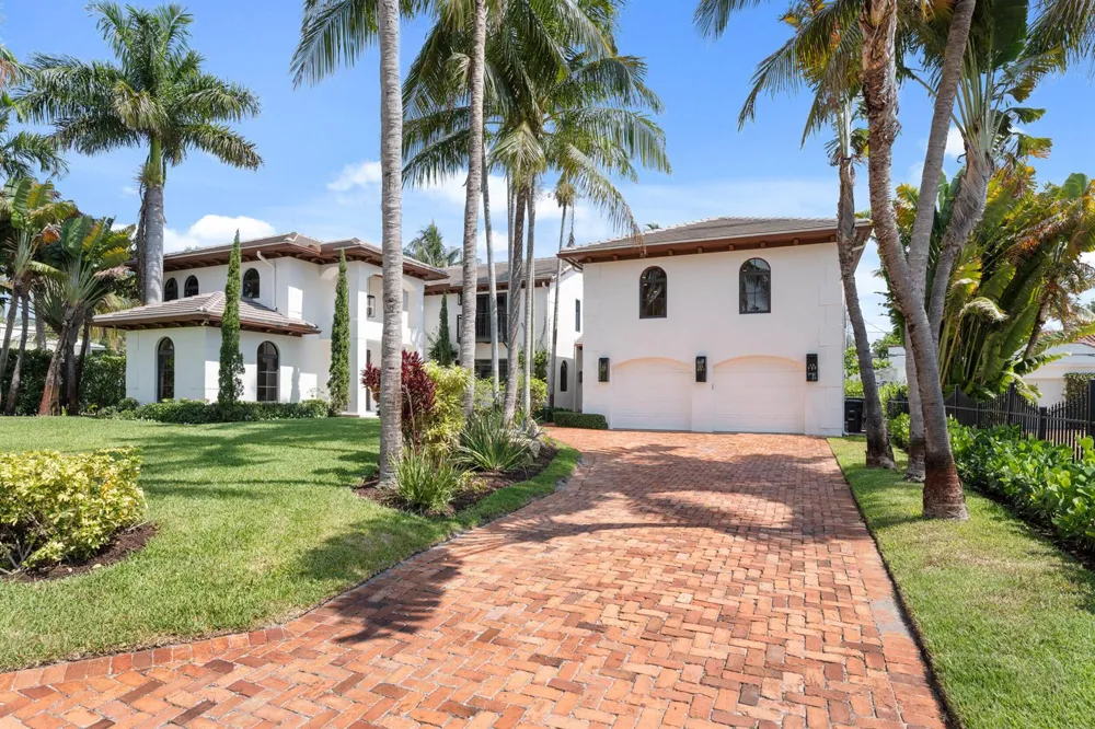 257 E Lakewood Road West Palm Beach, FL 33405