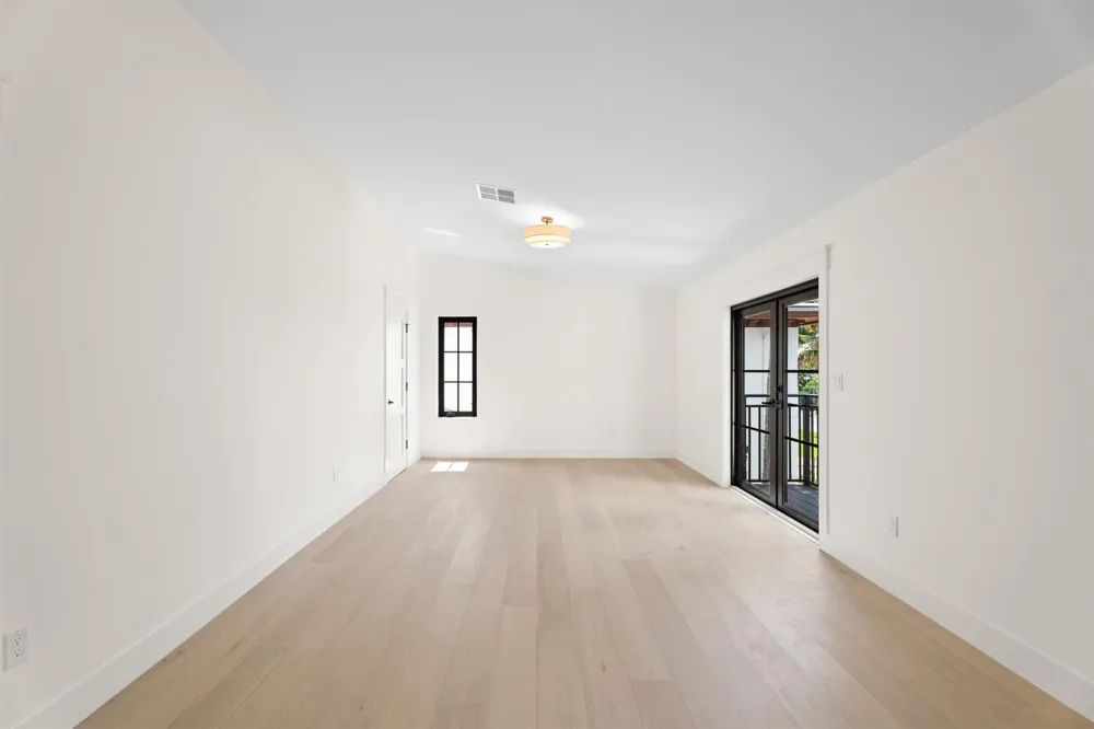 257 E Lakewood Road West Palm Beach, FL 33405