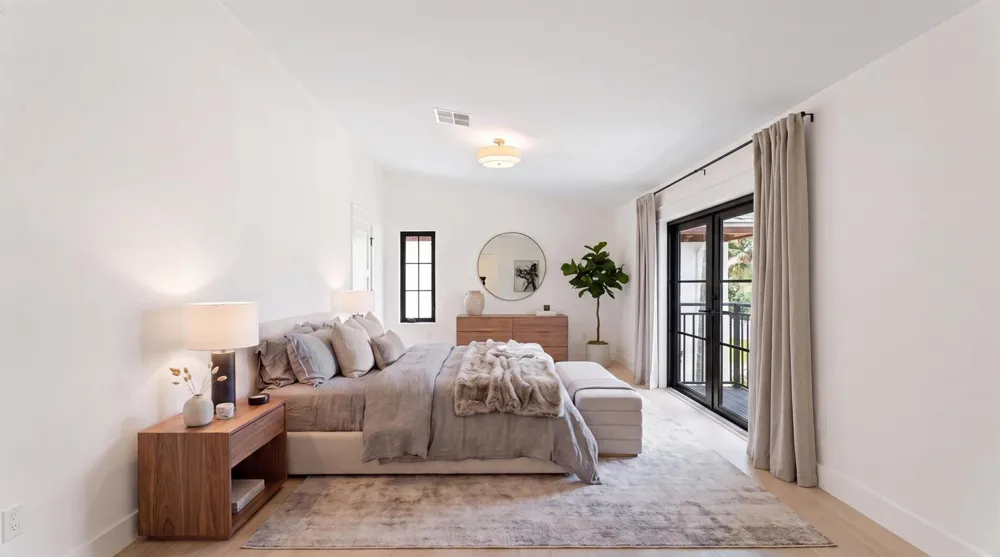 257 E Lakewood Road West Palm Beach, FL 33405