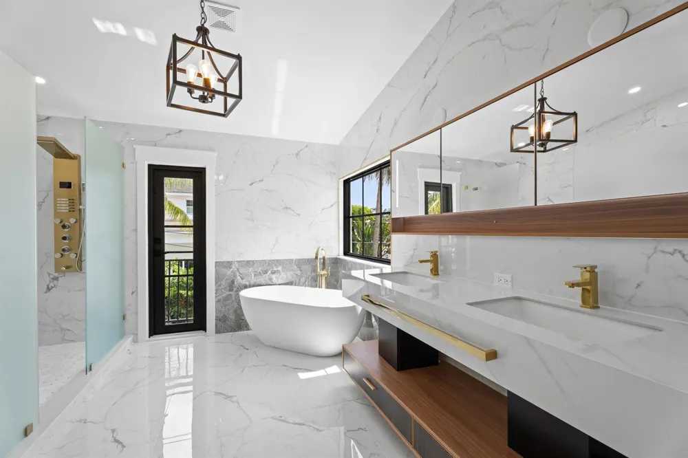 257 E Lakewood Road West Palm Beach, FL 33405