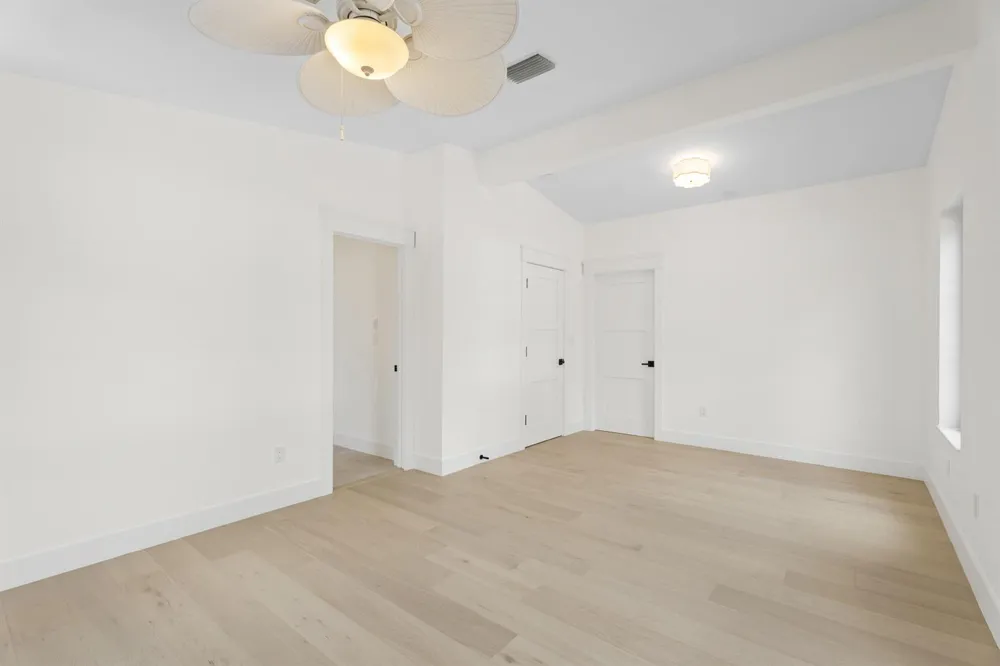 257 E Lakewood Road West Palm Beach, FL 33405