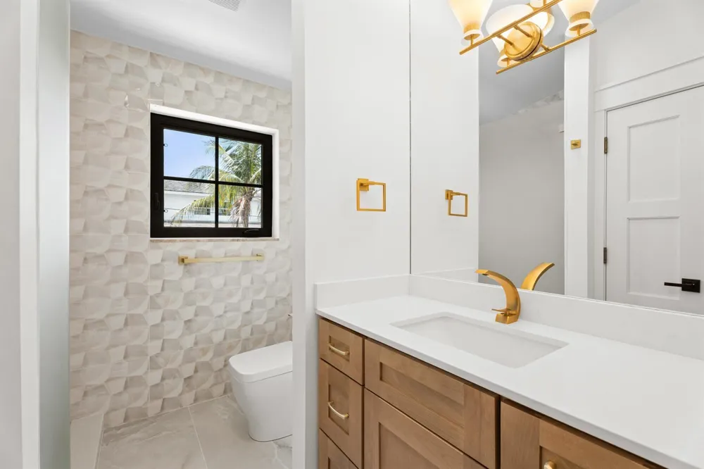 257 E Lakewood Road West Palm Beach, FL 33405