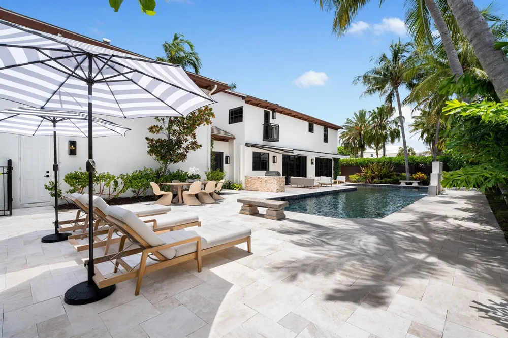 257 E Lakewood Road West Palm Beach, FL 33405