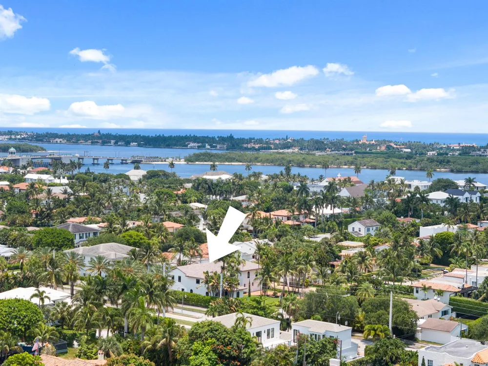 257 E Lakewood Road West Palm Beach, FL 33405