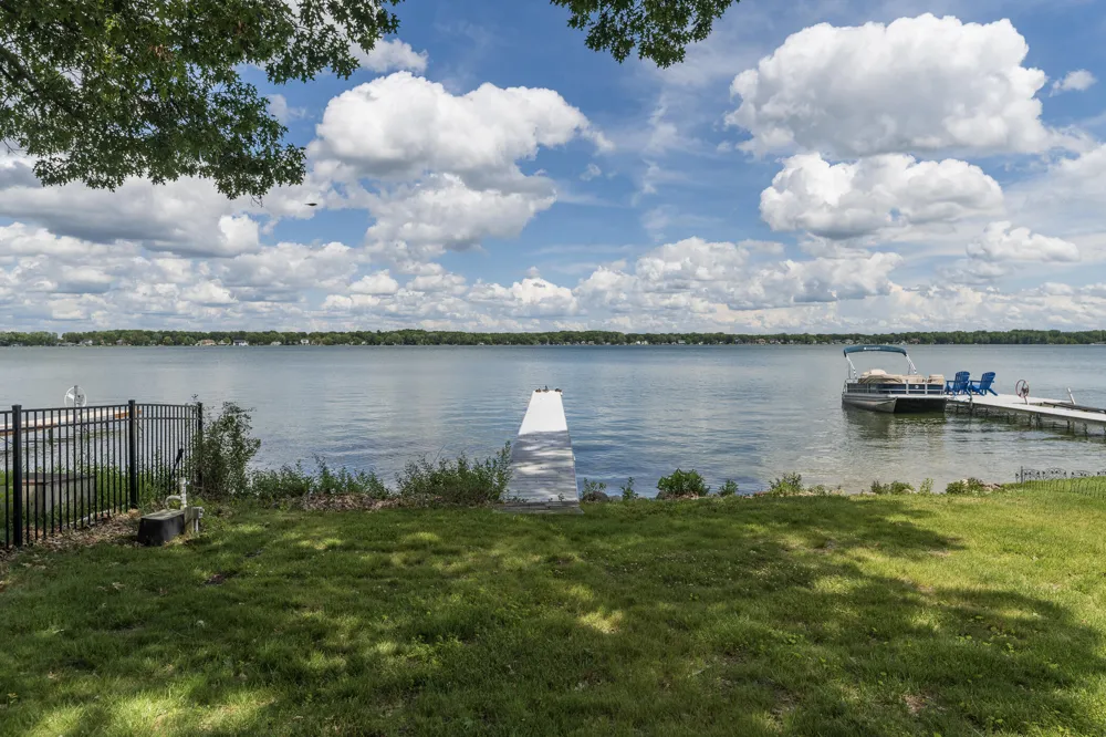 9715 Woodlawn Drive Portage City, MI 49002