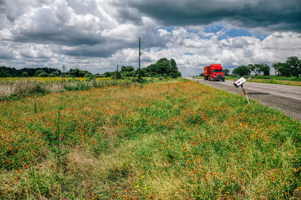 28439 Highway 6 Hempstead, TX 77445