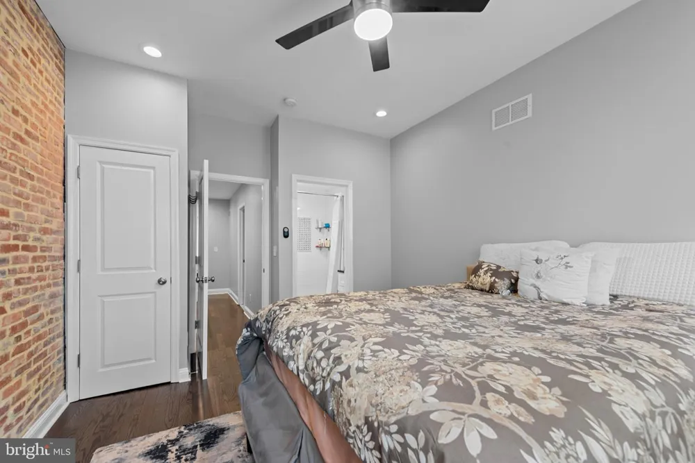 902 MILTON AVENUE Baltimore, MD 21205