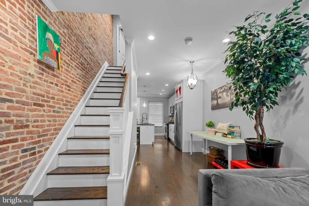 902 MILTON AVENUE Baltimore, MD 21205
