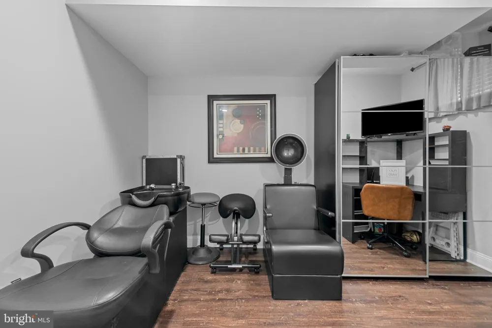 902 MILTON AVENUE Baltimore, MD 21205