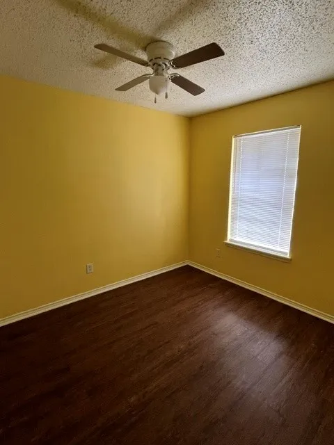 717 Dominga Dr Sinton, TX 78387