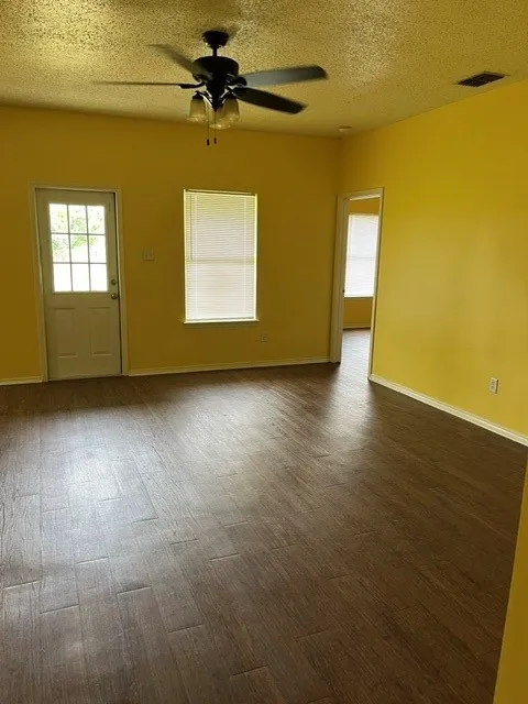 717 Dominga Dr Sinton, TX 78387