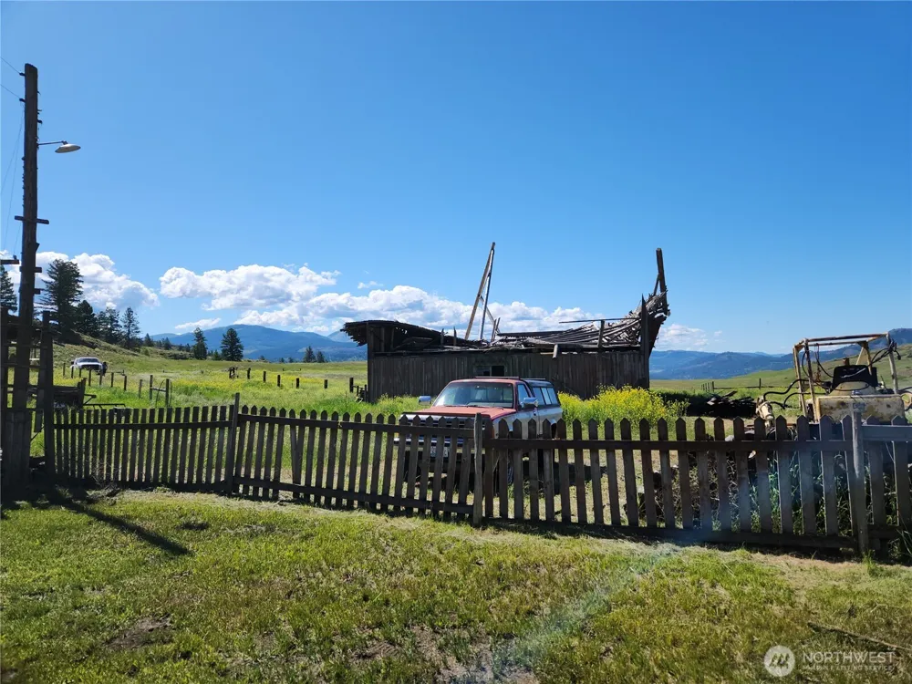 3 Garden Lane Curlew, WA 99118