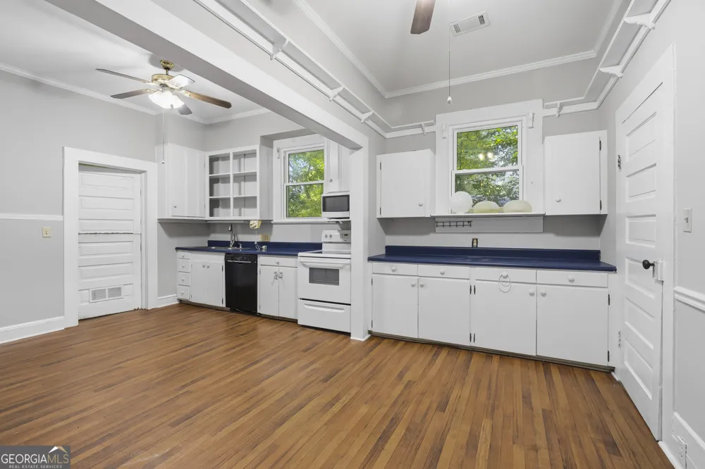 202 Everett Square Fort Valley, GA 31030
