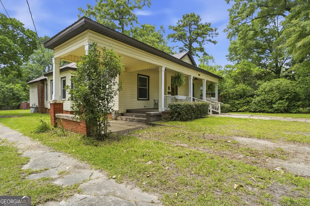 202 Everett Square Fort Valley, GA 31030