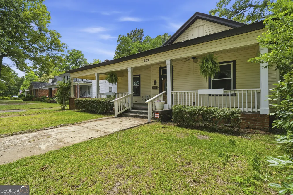 202 Everett Square Fort Valley, GA 31030
