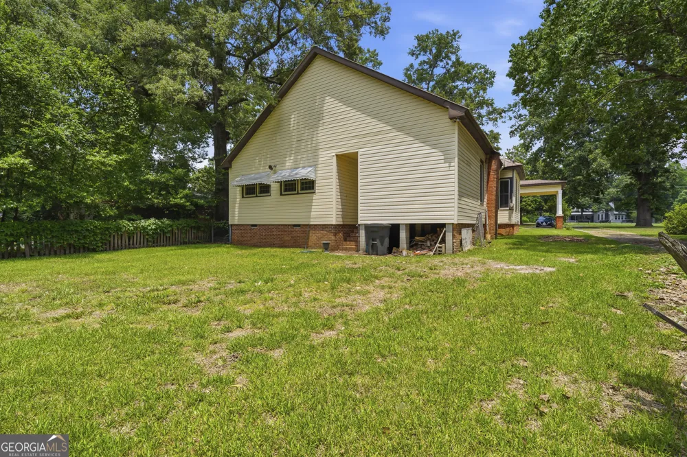 202 Everett Square Fort Valley, GA 31030