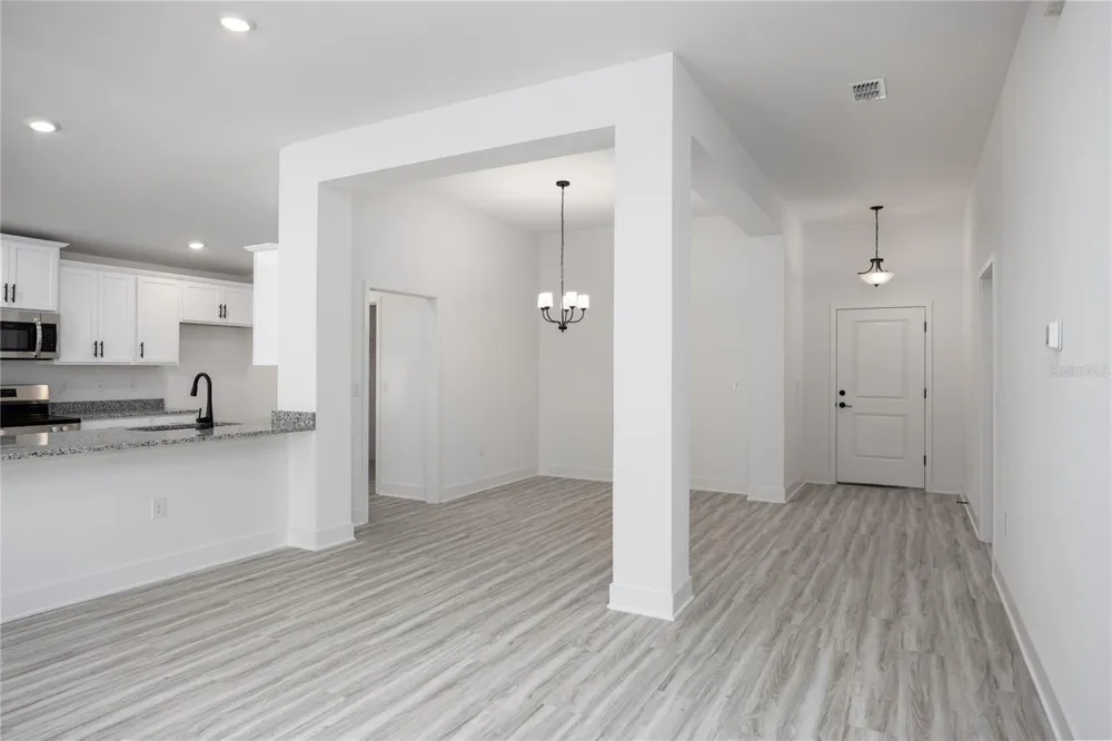 2573 SW 250TH DRIVE Newberry, FL 32669