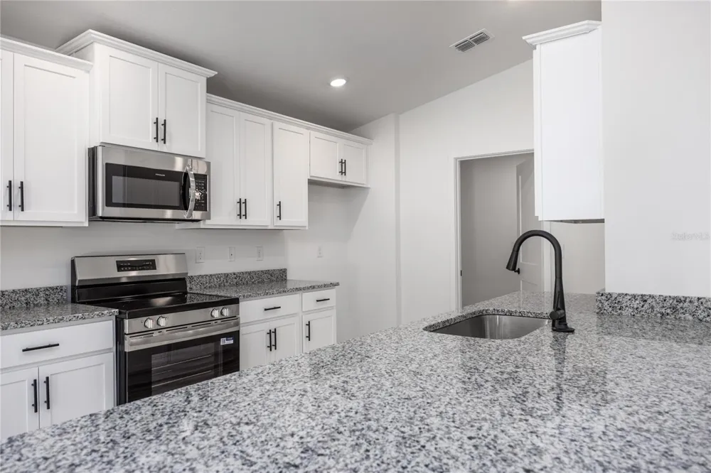 2573 SW 250TH DRIVE Newberry, FL 32669