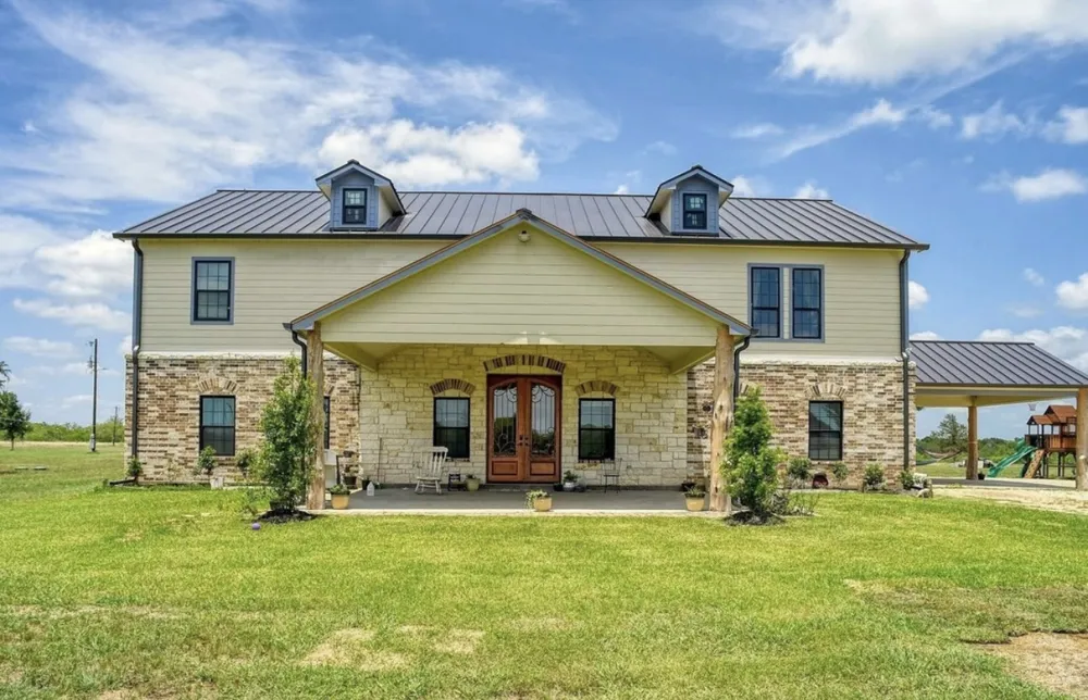 626 Sparta Field Road Waelder, TX 78959