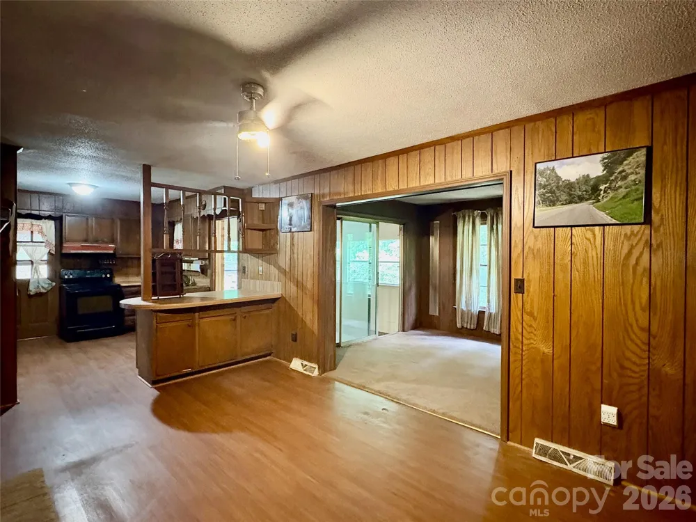 1812 Freemantown Road Lake Lure, NC 28746