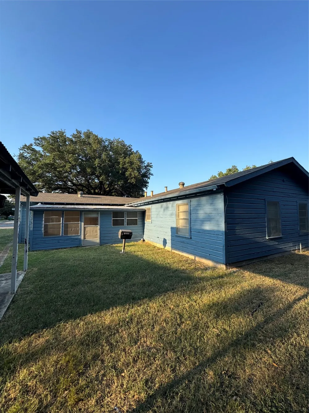 5128 Ira Street Haltom City, TX 76117