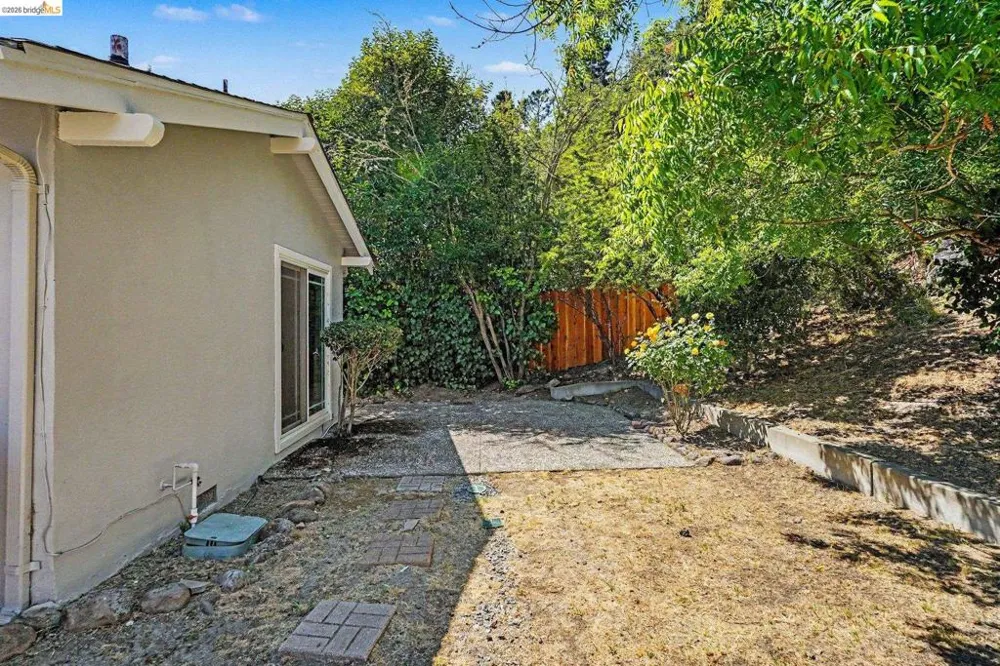 649 Moraga Way Orinda, CA 94563