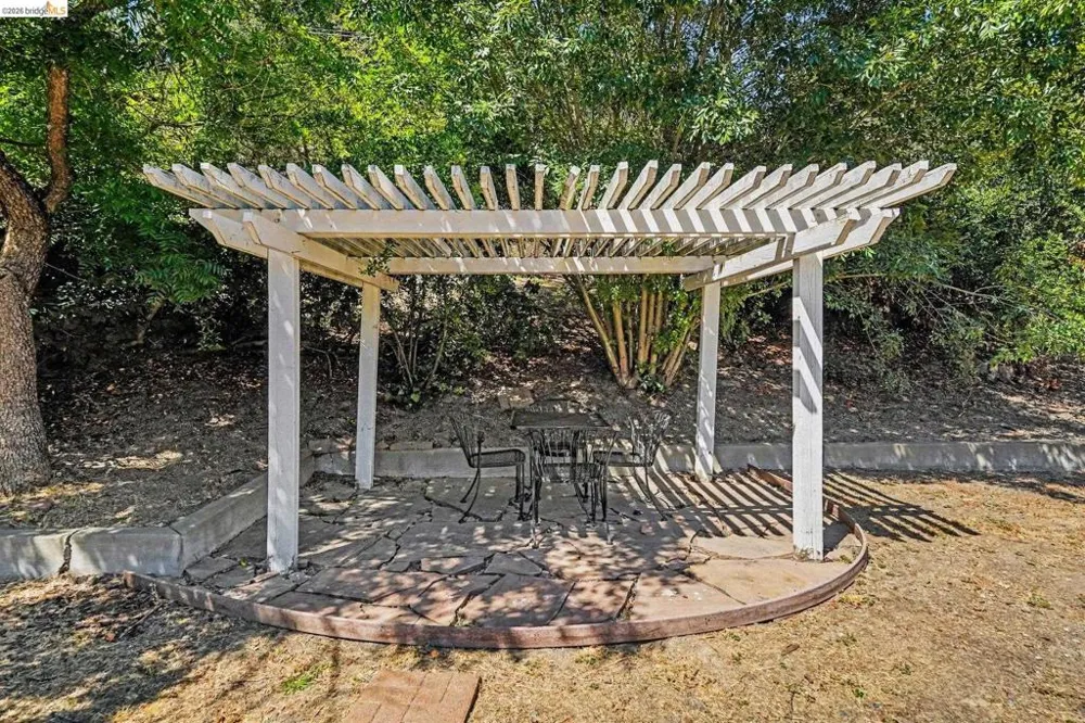 649 Moraga Way Orinda, CA 94563