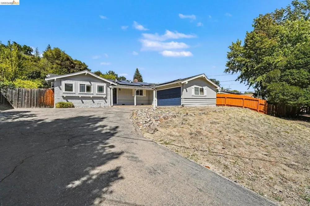649 Moraga Way Orinda, CA 94563