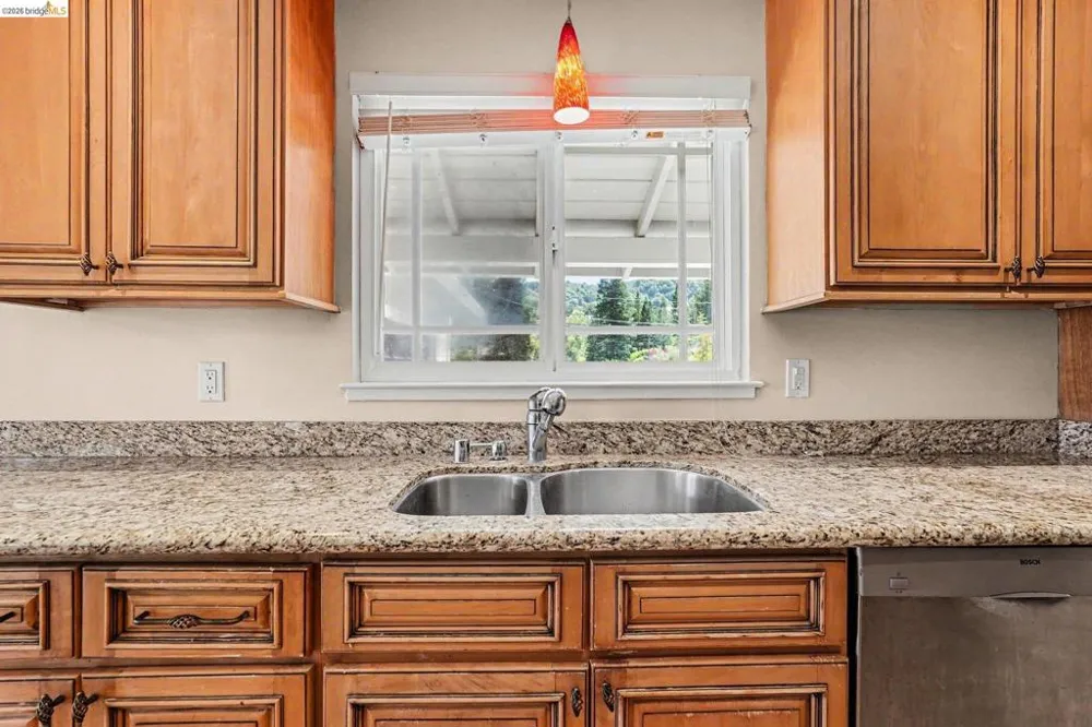 649 Moraga Way Orinda, CA 94563