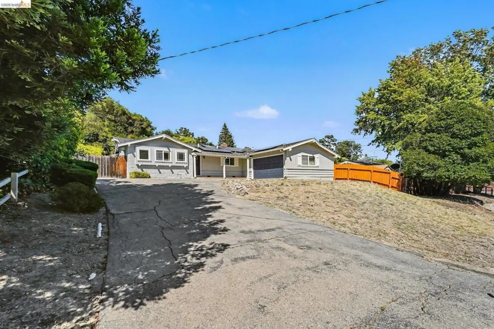 649 Moraga Way Orinda, CA 94563