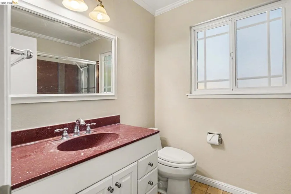 649 Moraga Way Orinda, CA 94563