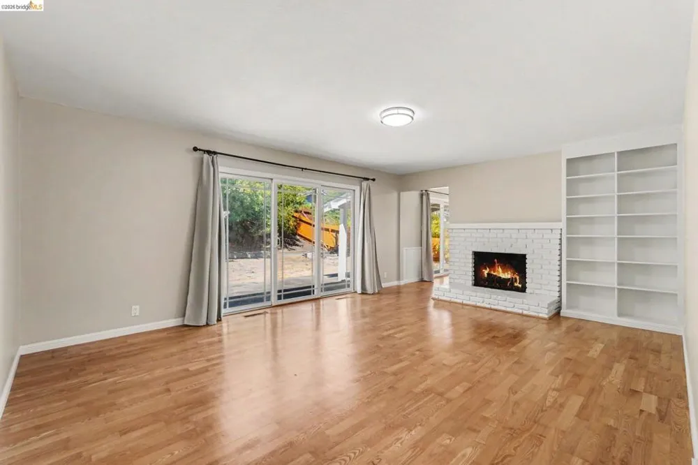 649 Moraga Way Orinda, CA 94563