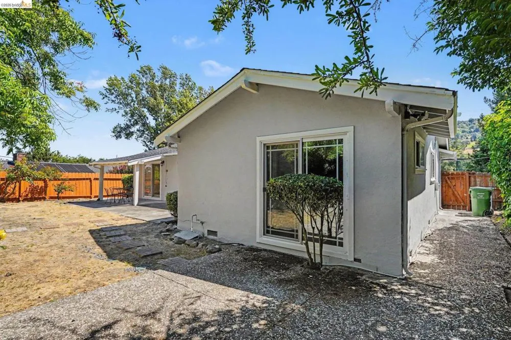 649 Moraga Way Orinda, CA 94563