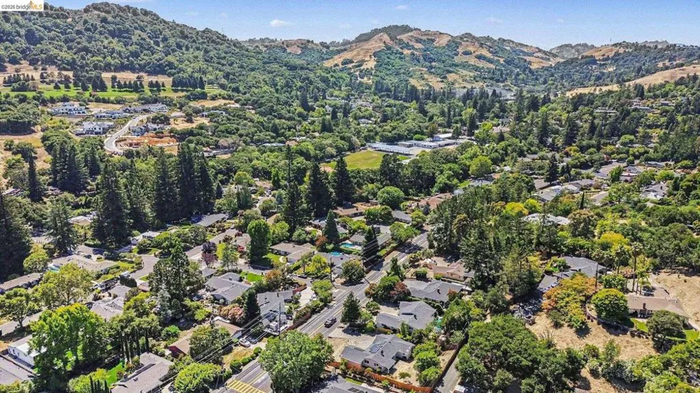 649 Moraga Way Orinda, CA 94563