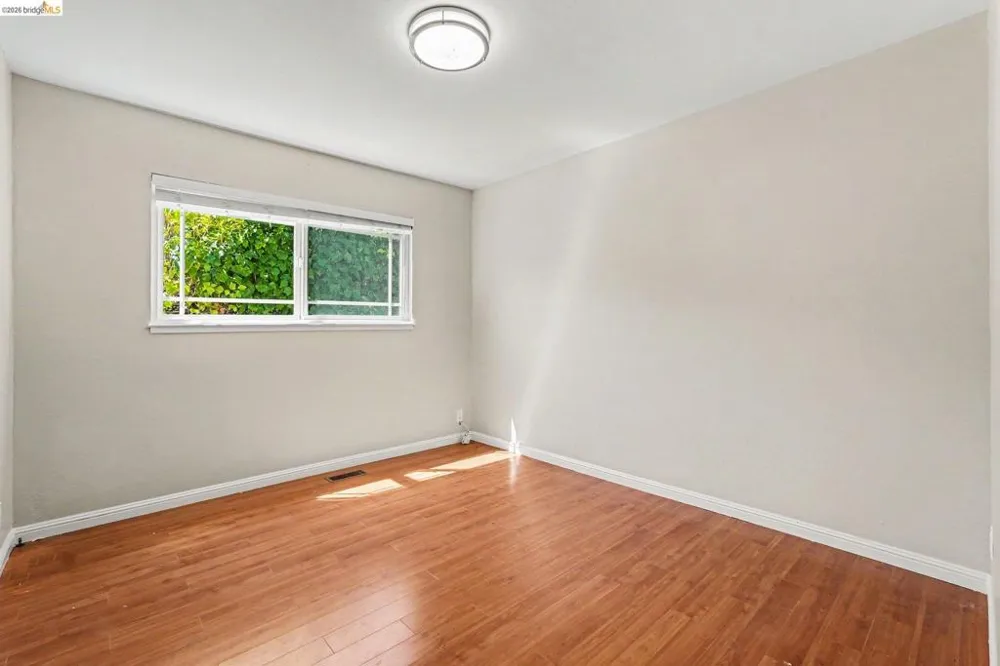 649 Moraga Way Orinda, CA 94563